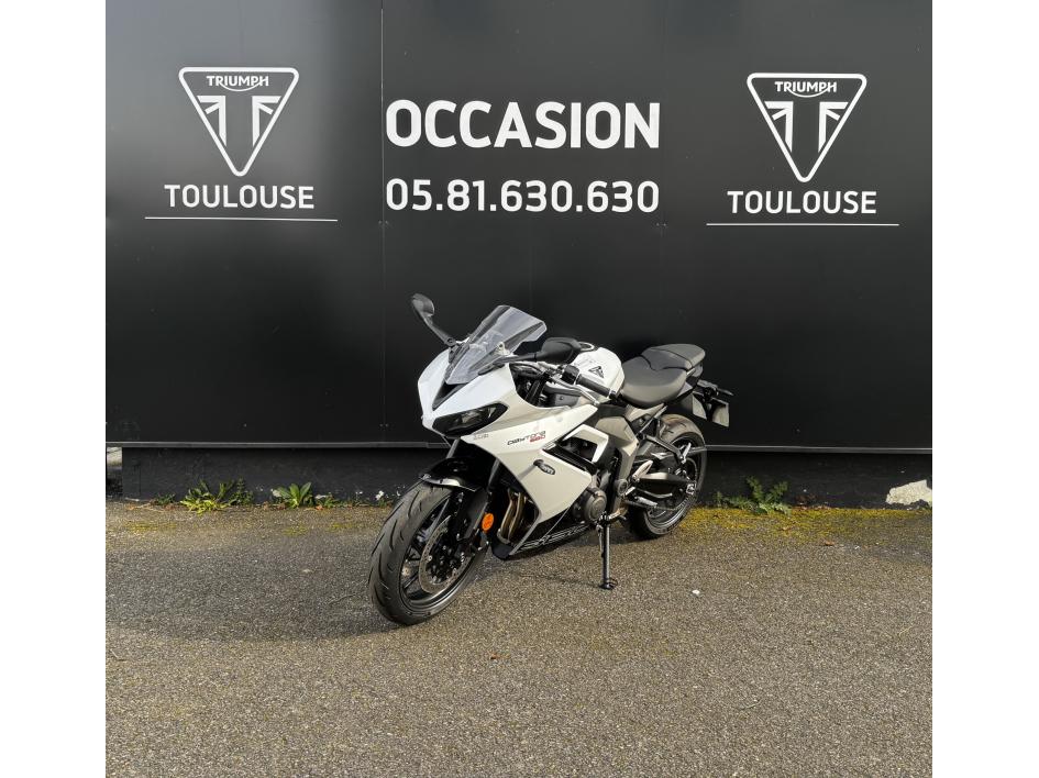 TRIUMPH 	DAYTONA 660