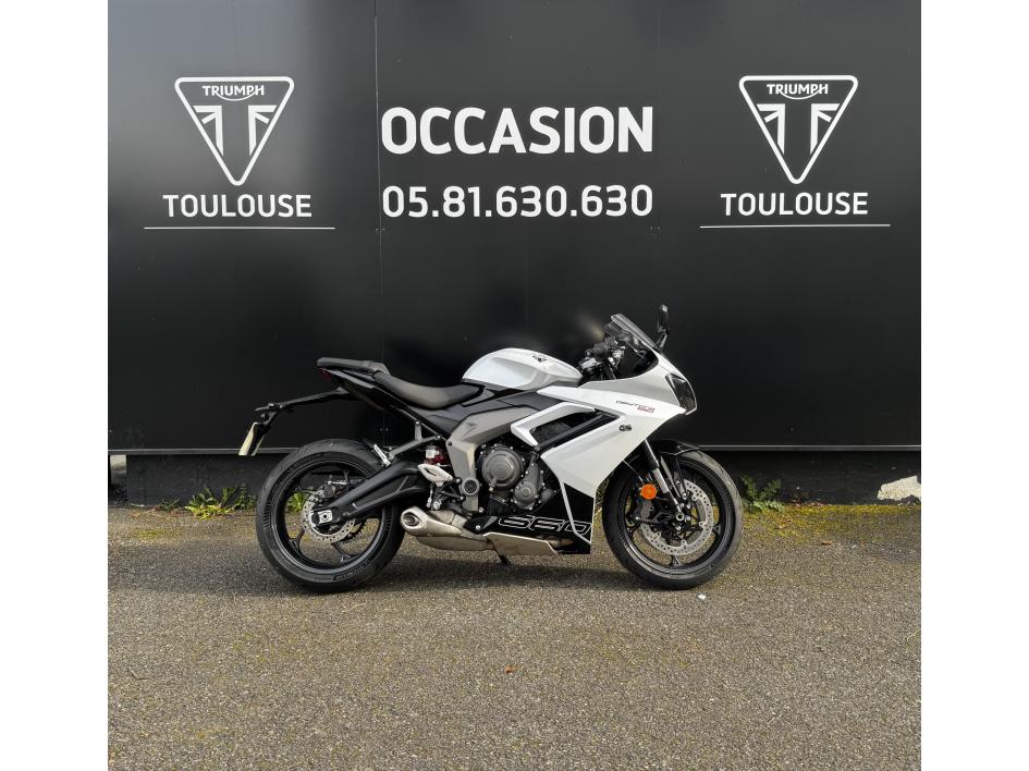 TRIUMPH 	DAYTONA 660