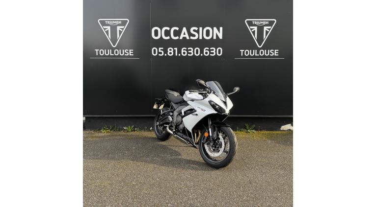 TRIUMPH 	DAYTONA 660